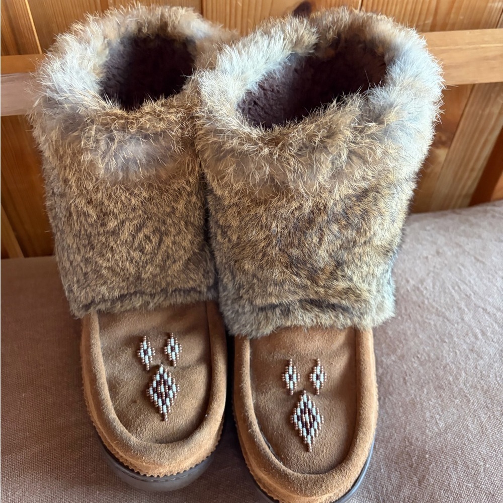 Manitobah Rabbit Fur Ankle Booties - Picture 2 of 4